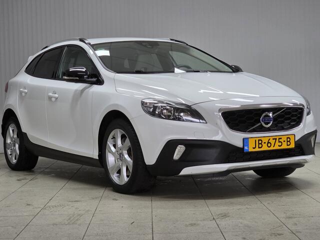 Volvo V40 CROSS COUNTRY 1.5 T3 Summum/ Automaat!/ Trekhaak/ Vol Leder/ Camera/ Navi/ Clima/ Cruise/ Stoelverw./ Elek. pakket/ Isofix/ Bluetooth/ Multi. LEDER. Stuur/ PDC/ Dakrails.
