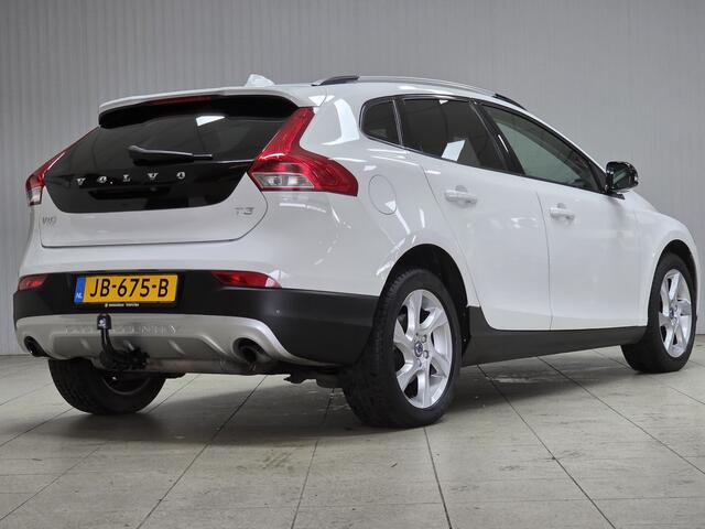 Volvo V40 CROSS COUNTRY 1.5 T3 Summum/ Automaat!/ Trekhaak/ Vol Leder/ Camera/ Navi/ Clima/ Cruise/ Stoelverw./ Elek. pakket/ Isofix/ Bluetooth/ Multi. LEDER. Stuur/ PDC/ Dakrails.