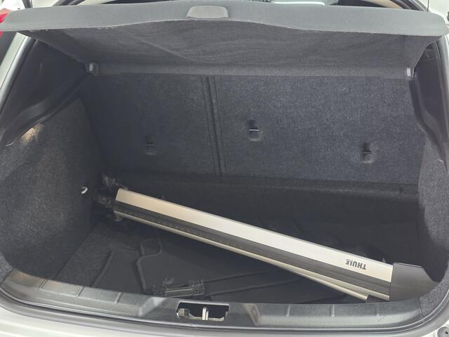 Volvo V40 CROSS COUNTRY 1.5 T3 Summum/ Automaat!/ Trekhaak/ Vol Leder/ Camera/ Navi/ Clima/ Cruise/ Stoelverw./ Elek. pakket/ Isofix/ Bluetooth/ Multi. LEDER. Stuur/ PDC/ Dakrails.