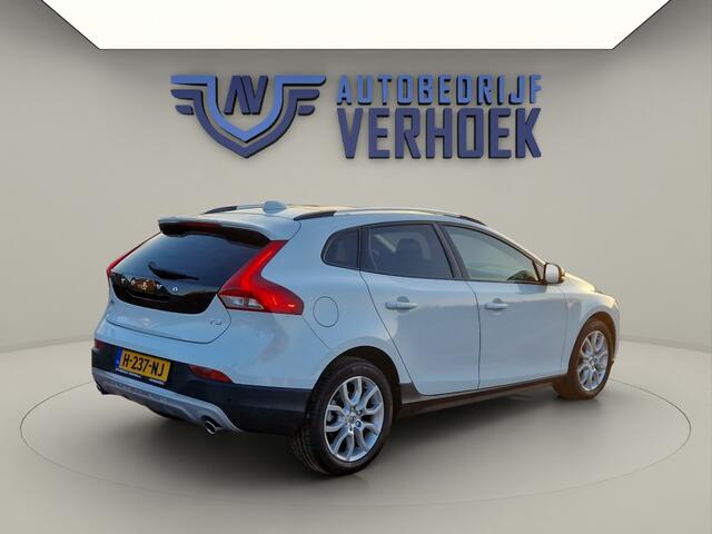 Volvo V40 CROSS COUNTRY 1.5 T3 Polar+ Luxury Panoramadak - Harman Kardon