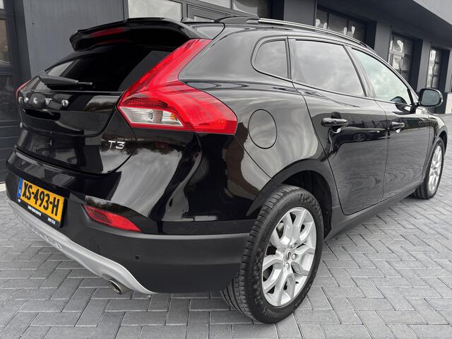 Volvo V40 CROSS COUNTRY 1.5 T3 Polar+ Luxury 1e eig.