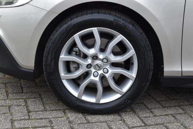 Volvo V40 CROSS COUNTRY T3 153PK Automaat Nordic+ | Standkachel | Stoelverwarming | 17"LMV | LED