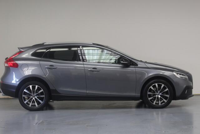 Volvo V40 CROSS COUNTRY T3 Polar+ Luxury | Rijklaarprijs | Trekhaak |