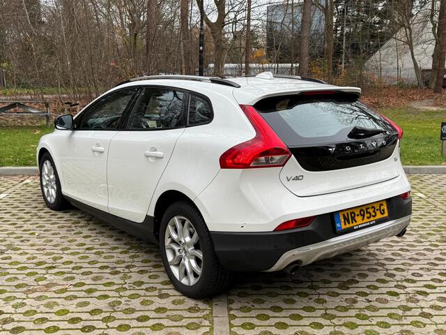 Volvo V40 CROSS COUNTRY 2.0 T4 Nordic+