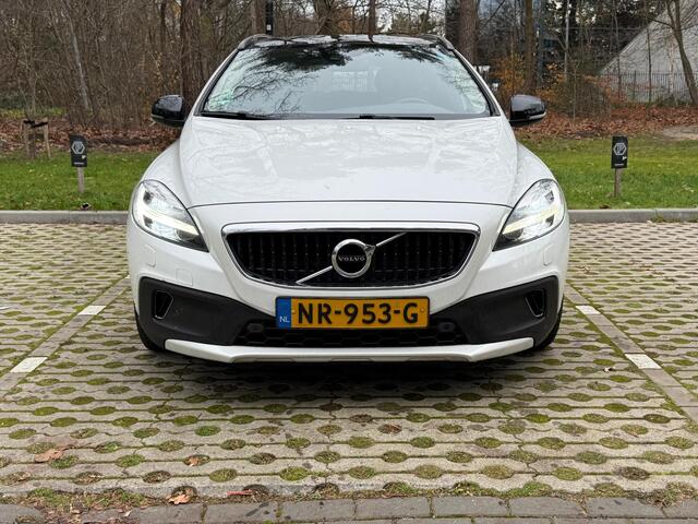 Volvo V40 CROSS COUNTRY 2.0 T4 Nordic+