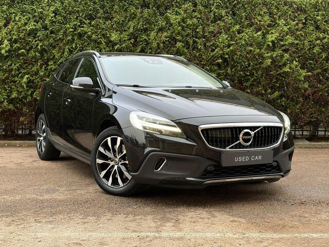Volvo V40 CROSS COUNTRY T3 Polar+ Luxury | Panoramadak | Leder | Memory |