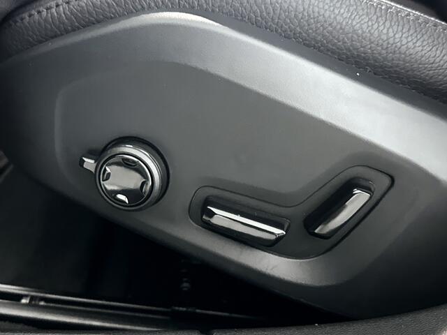 Volvo V60 B4 Plus Dark | Parkeercamera | Stoel- en stuurverwarming | Trekhaak