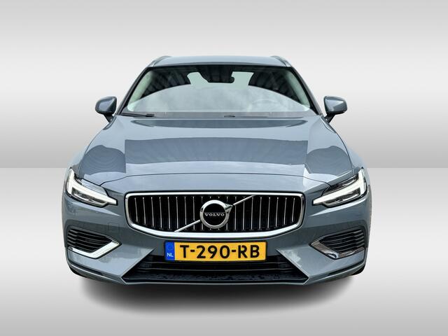 Volvo V60 2.0 T8 Recharge AWD Inscription Park Assist Pack