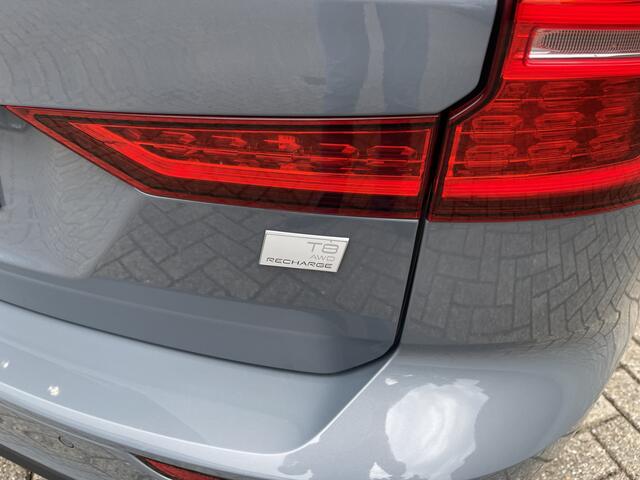 Volvo V60 2.0 T8 Recharge AWD Inscription Park Assist Pack