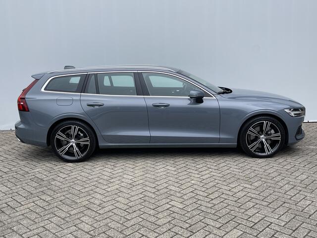 Volvo V60 2.0 T8 Recharge AWD Inscription Park Assist Pack