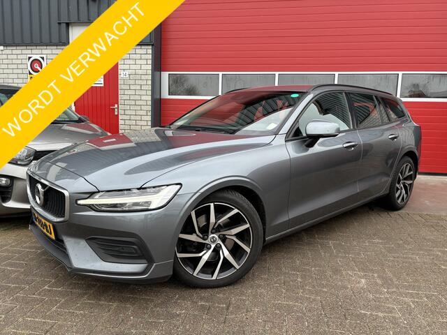 Volvo V60 2.0 T4 Momentum CARPLAY / DAB+ / ACC / DODEHOEK / NAVI / CLIMA / PDC / BLUETOOTH / NL-AUTO