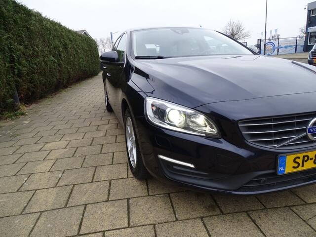 Volvo V60 1.5 T2 POLAR+-Automaat-Leer-Navi-Media-Blth-Verw stl-Trkh