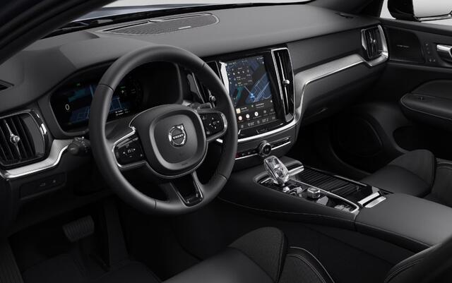 Volvo V60 2.0 T6 Plug-in hybrid AWD Plus Dark | Panodak | 19" | Getint glas | harman/kardon | Verwarmde voorruit