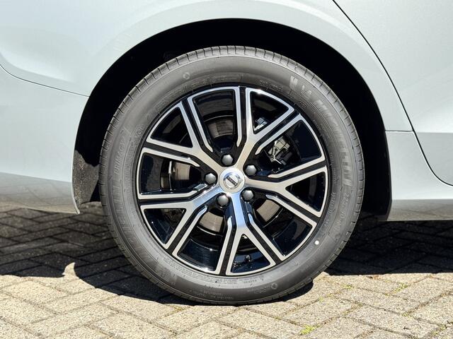 Volvo V60 2.0 B3 Automaat Essential Climate | Driver Assist | Driver Awareness | Park Assist | Leder