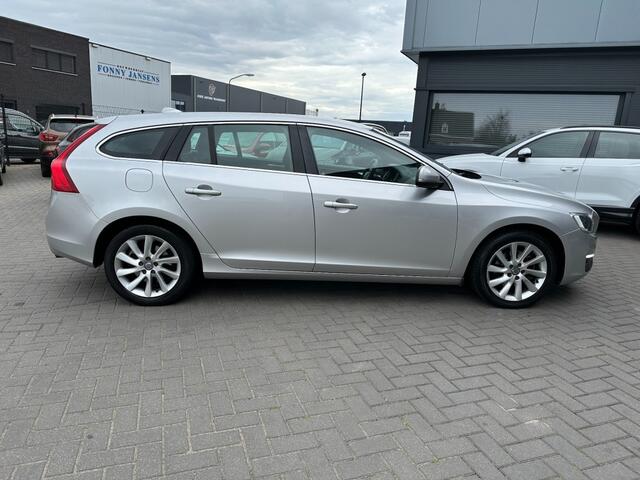 Volvo V60 V60 1.5 T2 Nordic Aut.Navigatie stoelverwarming