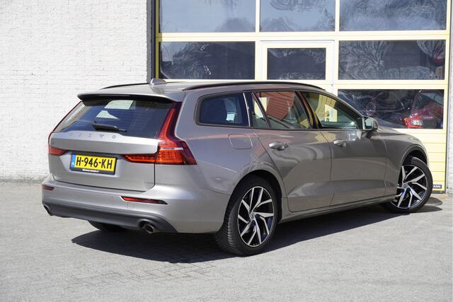 Volvo V60 2.0 T4 191PK! Automaat BJ2020 Lmv 18" | Led | Pdc | Navi | Elek. trekhaak | Verwarmd voorruit | Virtual cockpit | Climate control | Cruise control | Getint glas