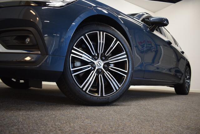 Volvo V60 2.0 B5 250pk AUT8 Inscription Mild Hybr. Leer/ Stoel verw./ Adapt. Cruise/ Donker glas
