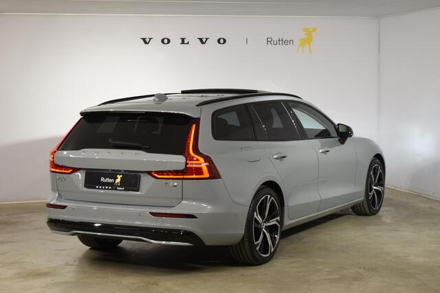 Volvo V60 T6 350PK Automaat AWD Ultra Dark / Adaptieve Cruisecontrol / Parkeersensoren / Stoelverwarming / Stuurverwarming / 360 Camera / Elektrische Stoelen /