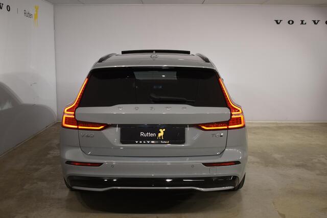 Volvo V60 T6 350PK Automaat AWD Ultra Dark / Adaptieve Cruisecontrol / Parkeersensoren / Stoelverwarming / Stuurverwarming / 360 Camera / Elektrische Stoelen /