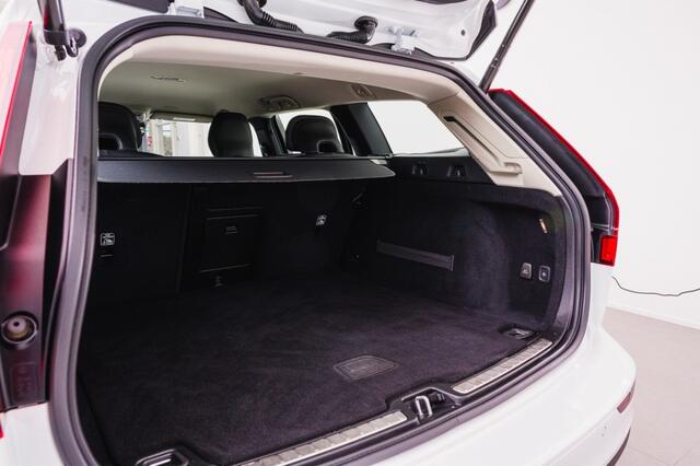 Volvo V60 T5 AWD Cross Country Pro