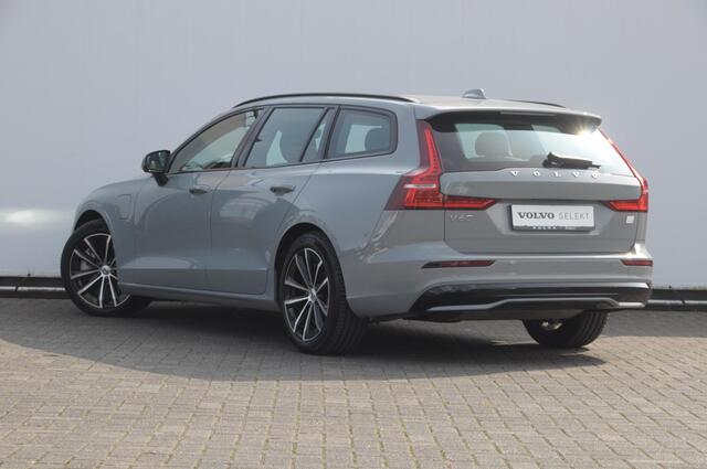Volvo V60 T6 350PK Automaat Plus Dark / cruise control / Apple carplay / Elektrische stoelen met geheugen / Parkeersensoren met camera / Elektrische achterklep