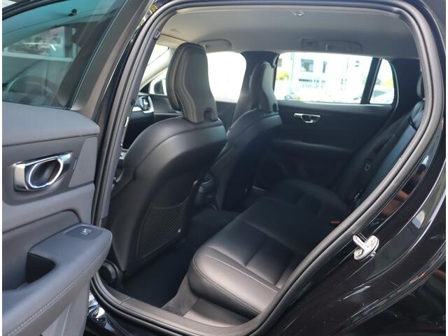 Volvo V60 2.0 B3 Momentum / Bodykit / Sportstoelen