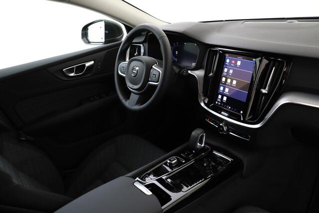 Volvo V60 T6 PLUG-IN HYBRID AWD ESSENTIAL EDITION -ADAP.CRUISE|CLIMATE|BLIS|19"|PRIVACY.GLASS|PARK.ASSIST