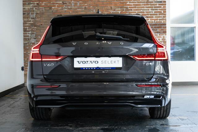 Volvo V60 T8 Plug-in hybrid AWD Ultra Bright | Head-up display | Adaptieve Cruise Control met Pilot Assist | Premium audio by Bowers & Wilkins | Elektrisch bedienbaar panoramisch schuif/-kanteldak | Elektrische voorstoelen met geheugen | 360° Parkeercamera | Park A