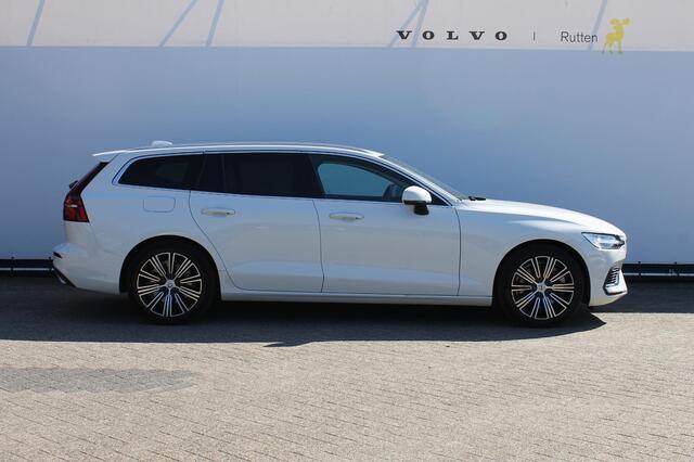 Volvo V60 T6 350PK Plug-in hybrid AWD Plus Bright Long Range / 19" lichtmetalen velgen / Harman Kardon Audio / Adaptieve Cruise Control / Elektrisch verstelbare voorstoelen met geheugen
