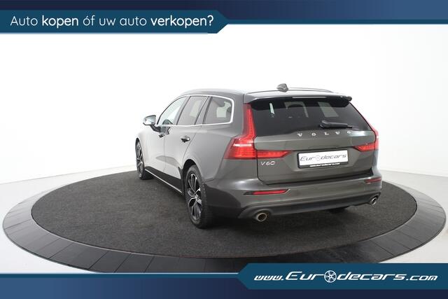 Volvo V60 2.0 B3 Momentum *1ste Eigenaar*Mild Hybrid*Navigatie*Parkassist*