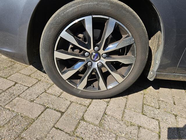 Volvo V60 1.5 T2 Polar+ Dynamic LEER NAVI TEL LM TREKHAAK