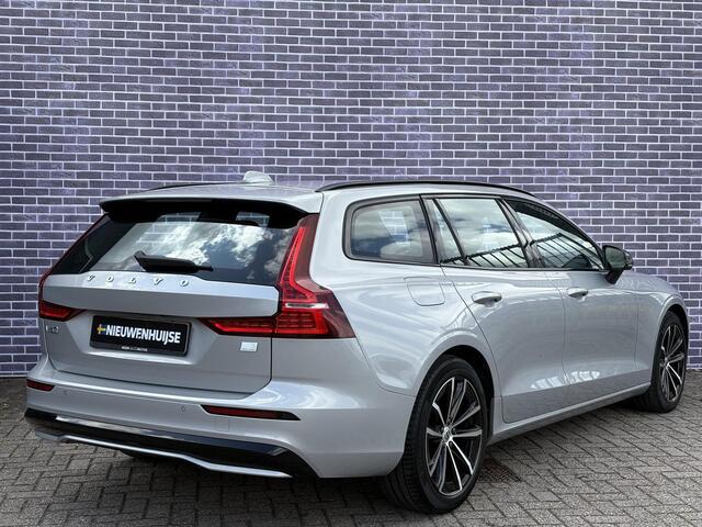 Volvo V60 2.0 T6 Plug-in hybrid AWD Plus Dark | Trekhaak | Harman/Kardon | Sport stoelen | Zwarte hemel | Long Range | Camera |