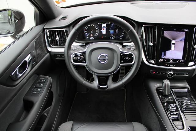 Volvo V60 T8 Twin Engine AWD Polestar Engineered | Dealer onderhouden | Harman Kardon |