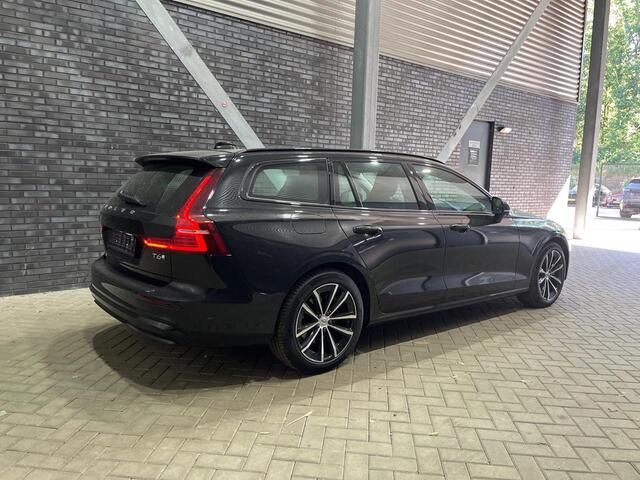 Volvo V60 T6 Plug-in hybrid Plus Dark | Long Range | Stoel+Stuurverwarming | Keyless | Camera | Elektrische Achterklep