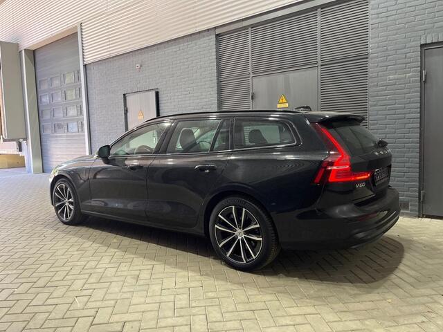 Volvo V60 T6 Plug-in hybrid Plus Dark | Long Range | Stoel+Stuurverwarming | Keyless | Camera | Elektrische Achterklep