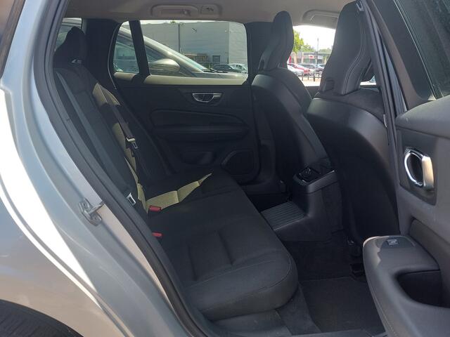 Volvo V60 2.0 T6 Recharge AWD Business Pro | Navi | Apple Carplay + Android Auto | Clima | Adap.Cruise | Led Koplampen | Keyless Entry | Dodehoek+Rijstrook+Licht+Regensensor | Privacy Glass | 18''lm