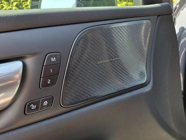 Volvo V60 B3 Ultimate Dark | H&K Audio | Pilot assist | Demo | Vraag naar de actuele tellerstand