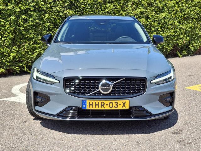 Volvo V60 B3 Ultimate Dark | H&K Audio | Pilot assist | Demo | Vraag naar de actuele tellerstand