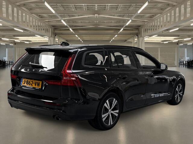 Volvo V60 2.0 B3 Momentum Advantage leer/ Dealer /onderhouden /garantie