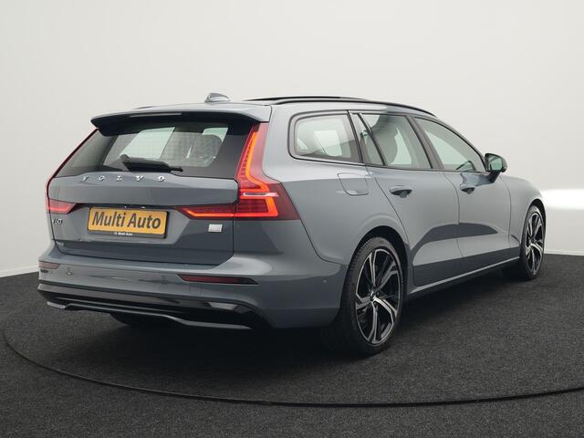 Volvo V60 T8 AWD Plus Dark Plug In Hybrid Thunder Grey 390pk Dealer O.H. Long Range PHEV | Panodak | Lederen Sportstoelen Memory | Pilot Assist | Google Assistant | Adaptive Cruise | Harman Kardon | Camera | Apple Carplay | Stoel & Stuurverwarming |