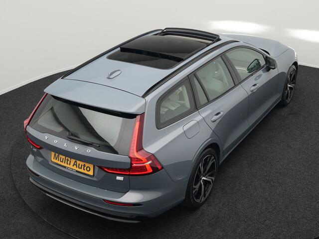 Volvo V60 T8 AWD Plus Dark Plug In Hybrid Thunder Grey 390pk Dealer O.H. Long Range PHEV | Panodak | Lederen Sportstoelen Memory | Pilot Assist | Google Assistant | Adaptive Cruise | Harman Kardon | Camera | Apple Carplay | Stoel & Stuurverwarming |