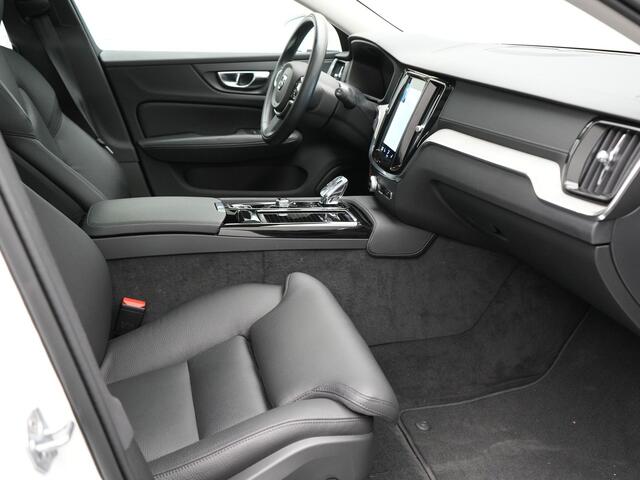 Volvo V60 T6 Recharge AWD Inscription Plug In Hybrid 340pk Dealer O.H. PHEV | Panodak | Lederen Sportstoelen Memory | Trekhaak af Fabriek | Harman Kardon | Navigatie | Apple Carplay | Acam | L.M. 19" | Stoel & Stuurverwarming | DAB | Virtual |
