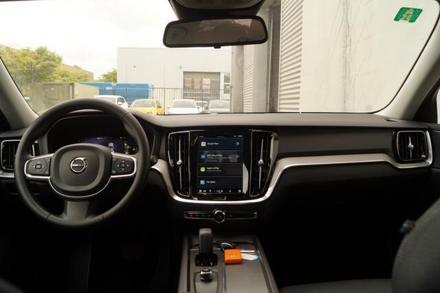 Volvo V60 2.0 B3 163pk Automaat Essential -LEER-LED-ECC-