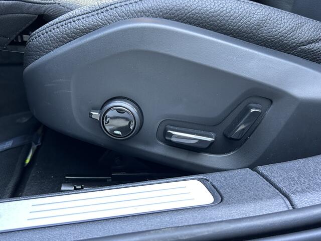 Volvo V60 T6 Aut. Plug-in hybrid AWD Plus Bright | Getint glas | Panoramadak