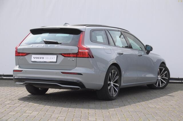 Volvo V60 T6 350PK Automaat Plus Dark / Adaptive cruise control / Elektrische stoelen / Harman Kardon audio / Trekhaak / Pilot assist / BLIS / Stoel en stuur verwarming / Elektrische achterklep / Parkeersensoren met 360 camera / Google infotainment