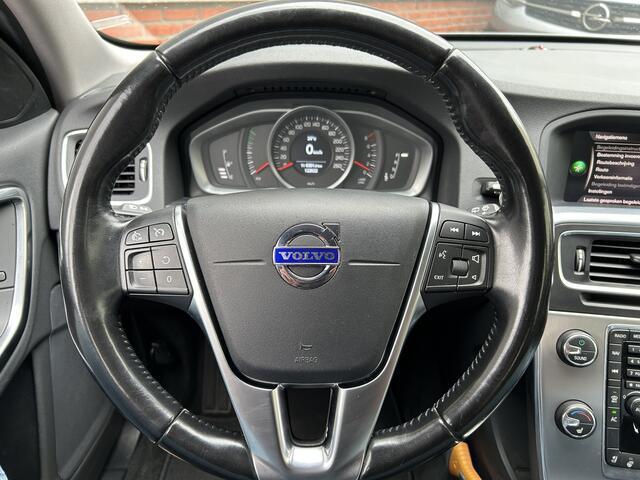 Volvo V60 1.5 T3 Polar+ | Automaat | Trekhaak | Stuurverwarming | Voor + Achter Stoelverwarming |
