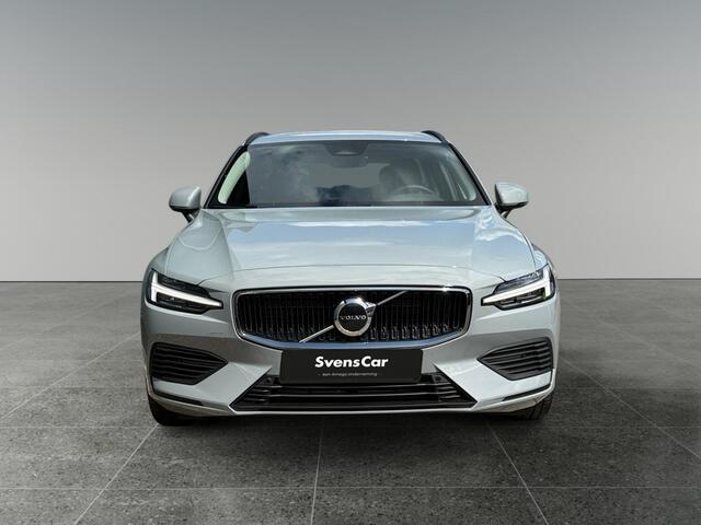 Volvo V60 2.0 T6 Plug-in hybrid AWD Essential | Stoel- en stuurwiel verwarming | Dode hoek detectie | Achteruitrijcamera |