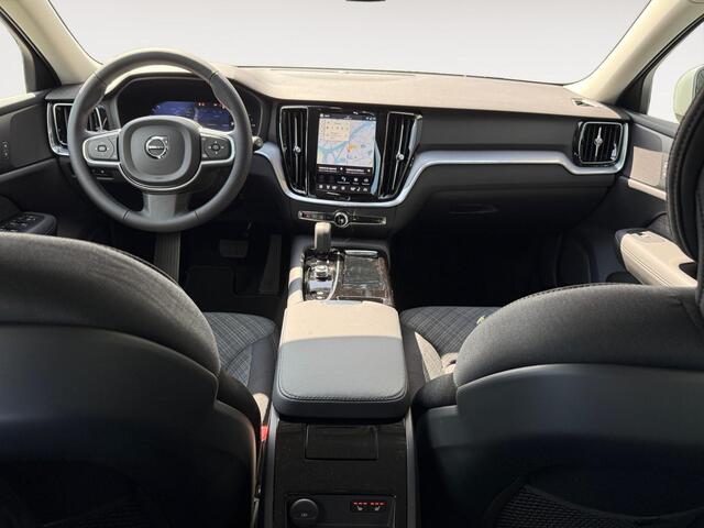 Volvo V60 2.0 T6 Plug-in hybrid AWD Essential | Stoel- en stuurwiel verwarming | Dode hoek detectie | Achteruitrijcamera |