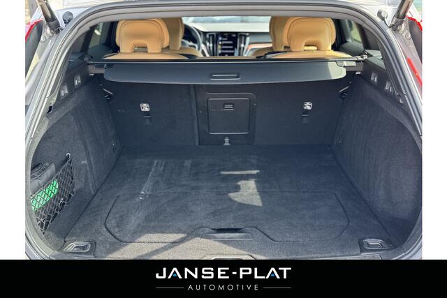 Volvo V60 2.0 T6 Recharge AWD Inscription | Trekhaak | Massage | Pilot Assist |