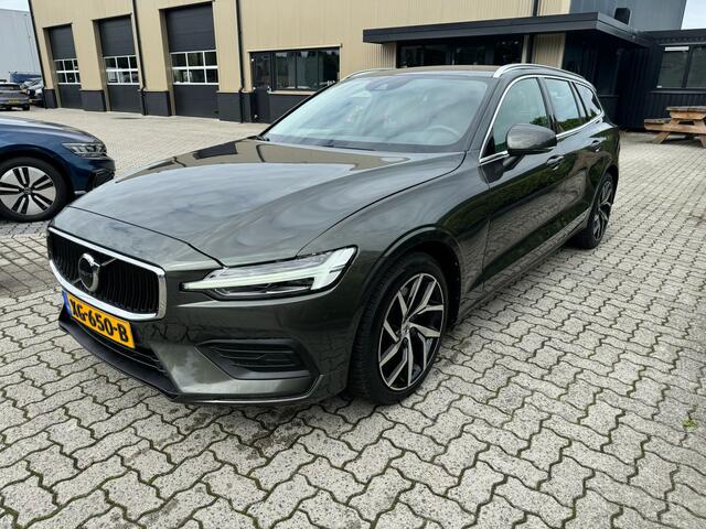 Volvo V60 2.0 T5 Momentum virtual cockpit, leer, navi